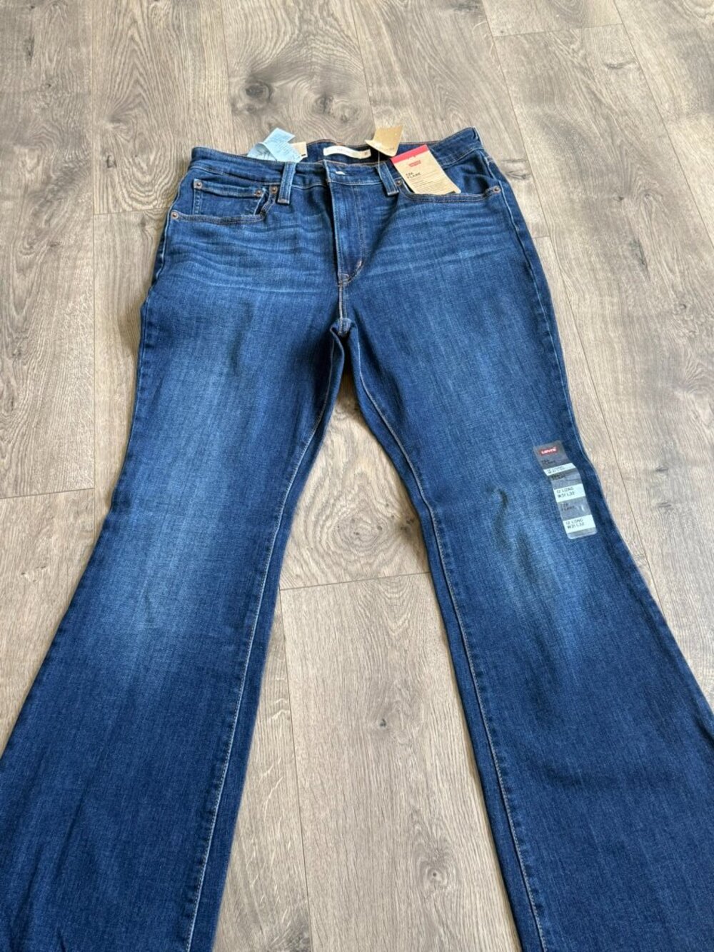 Levi's 725 High Rise Bootcut Jeans NWT Dark Wash Women's 12 W31 L32